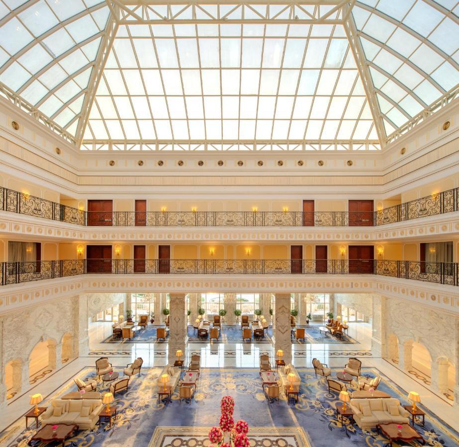 The Regency Hotel Kuwait Kuwejt Zewnętrze zdjęcie The lobby