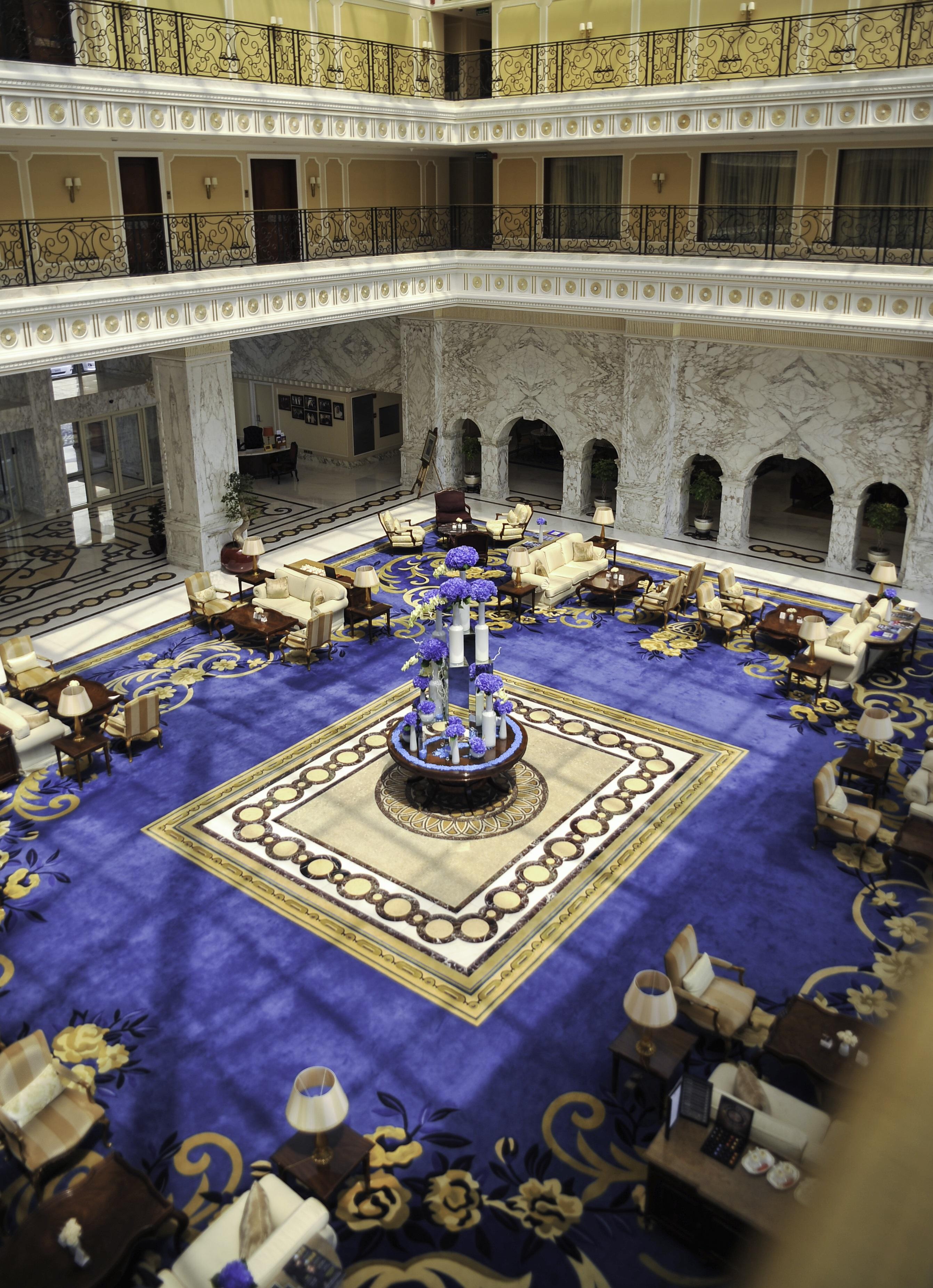 The Regency Hotel Kuwait Kuwejt Zewnętrze zdjęcie The lobby of the hotel