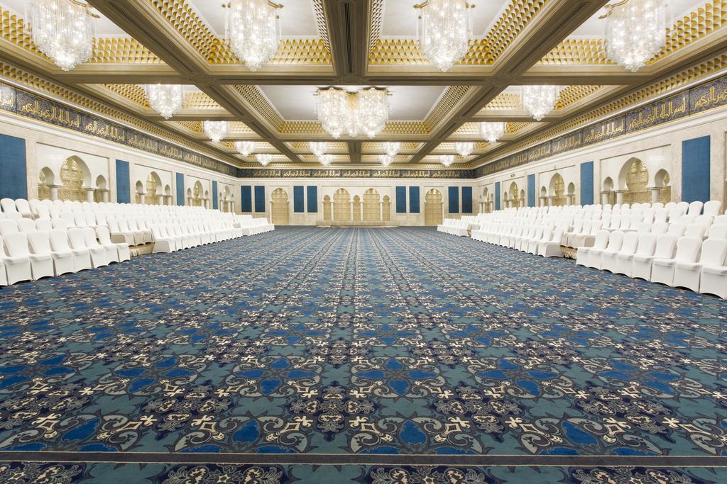 The Regency Hotel Kuwait Kuwejt Zewnętrze zdjęcie The interior of the main hall